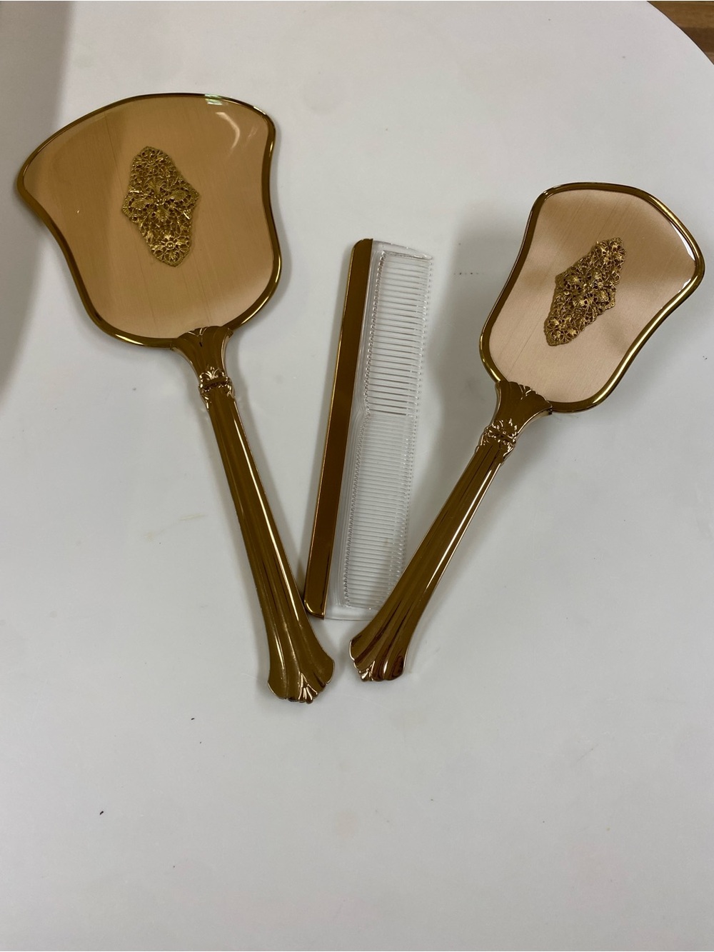Vintage Dresser set in excellent condition